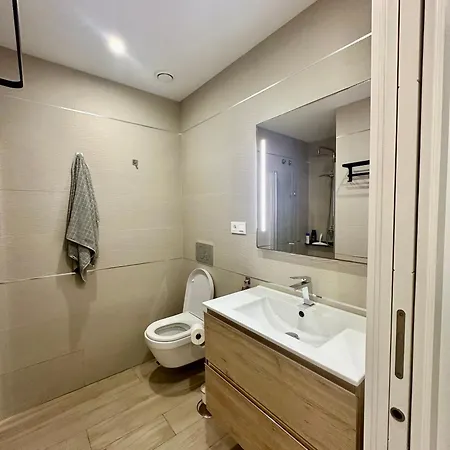 With Solarium In Laguna In Balcones In Appartement