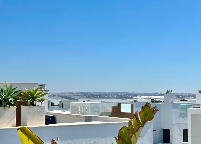 With Solarium In Laguna In Balcones In Appartement