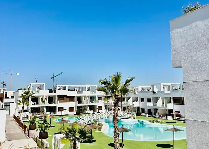 With Solarium In Laguna In Balcones In Appartement