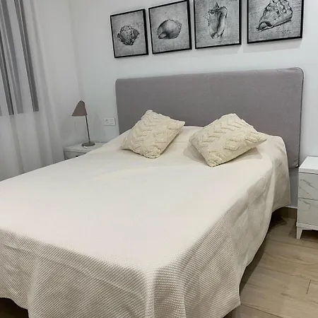 With Solarium In Laguna In Balcones In