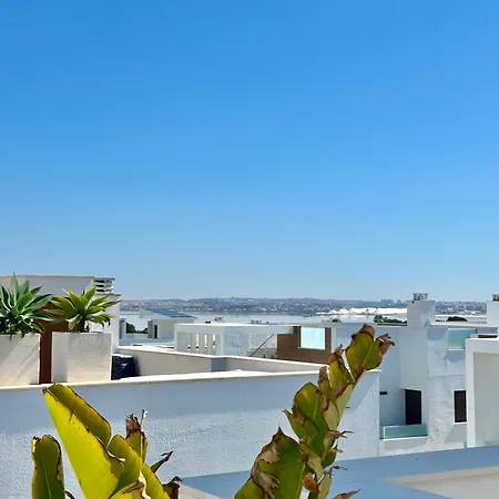 With Solarium In Laguna In Balcones In Appartement